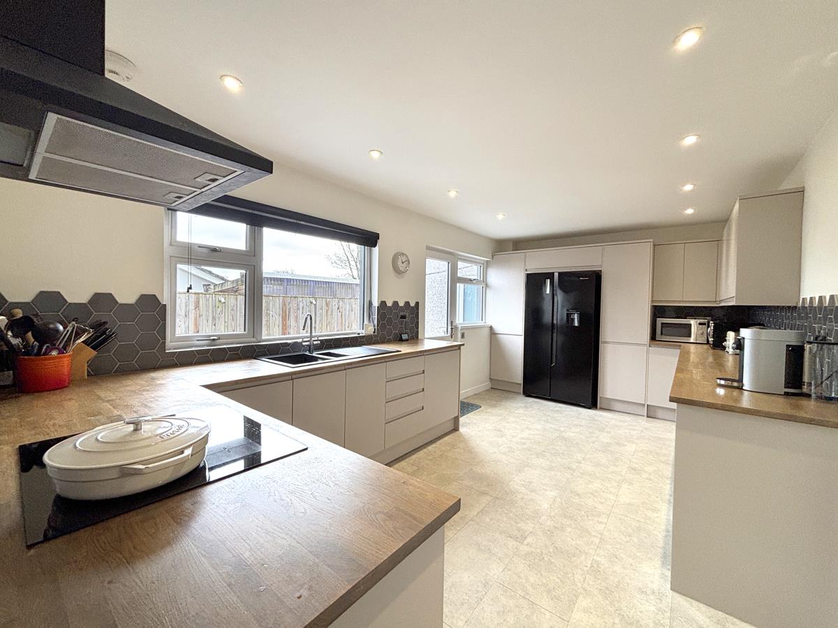 Forth Vean, Godolphin Cross