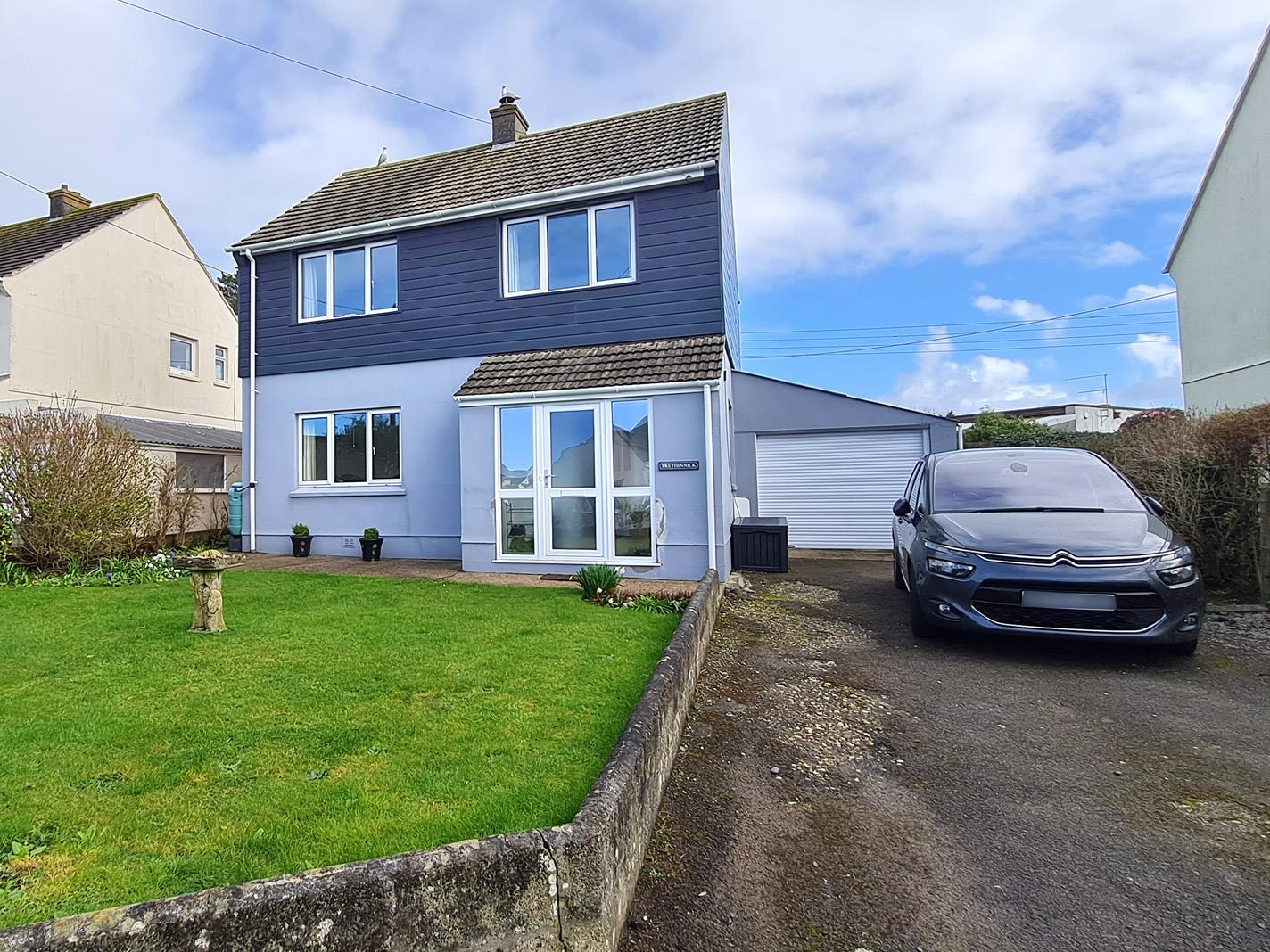 Gwealfolds Road, Helston