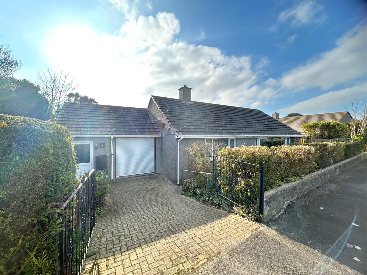 Mundys Field, Ruan Minor, Helston