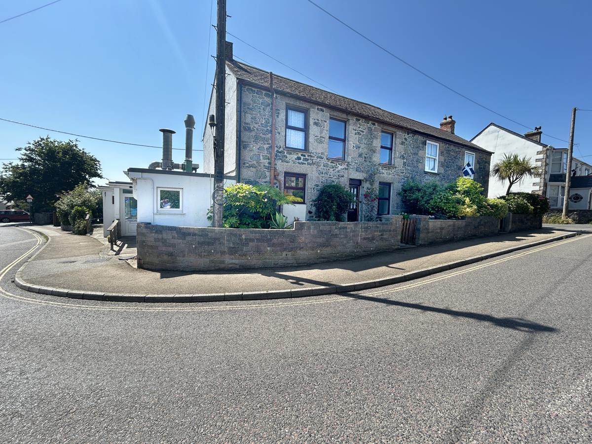 Churchtown, Mullion,