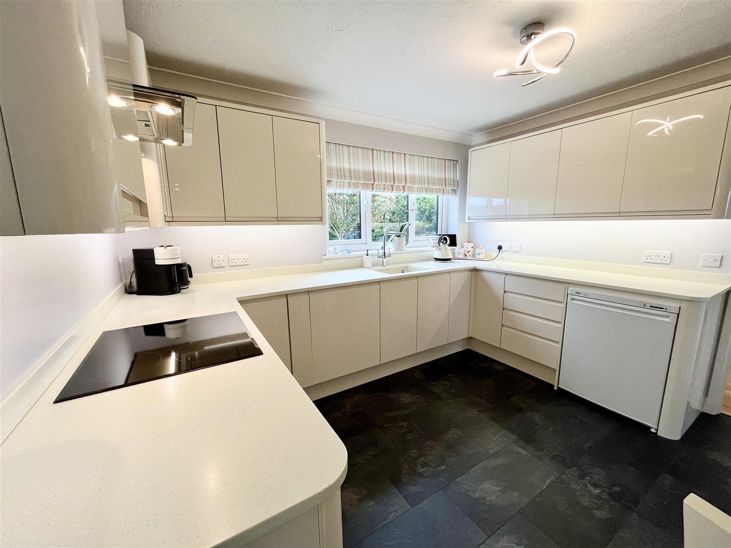 Carwynnen Close, Praze