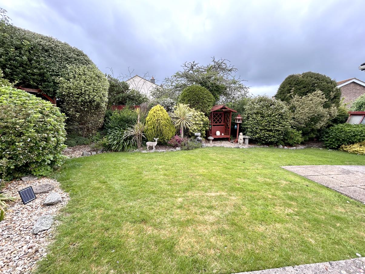 Barton Close, Helston