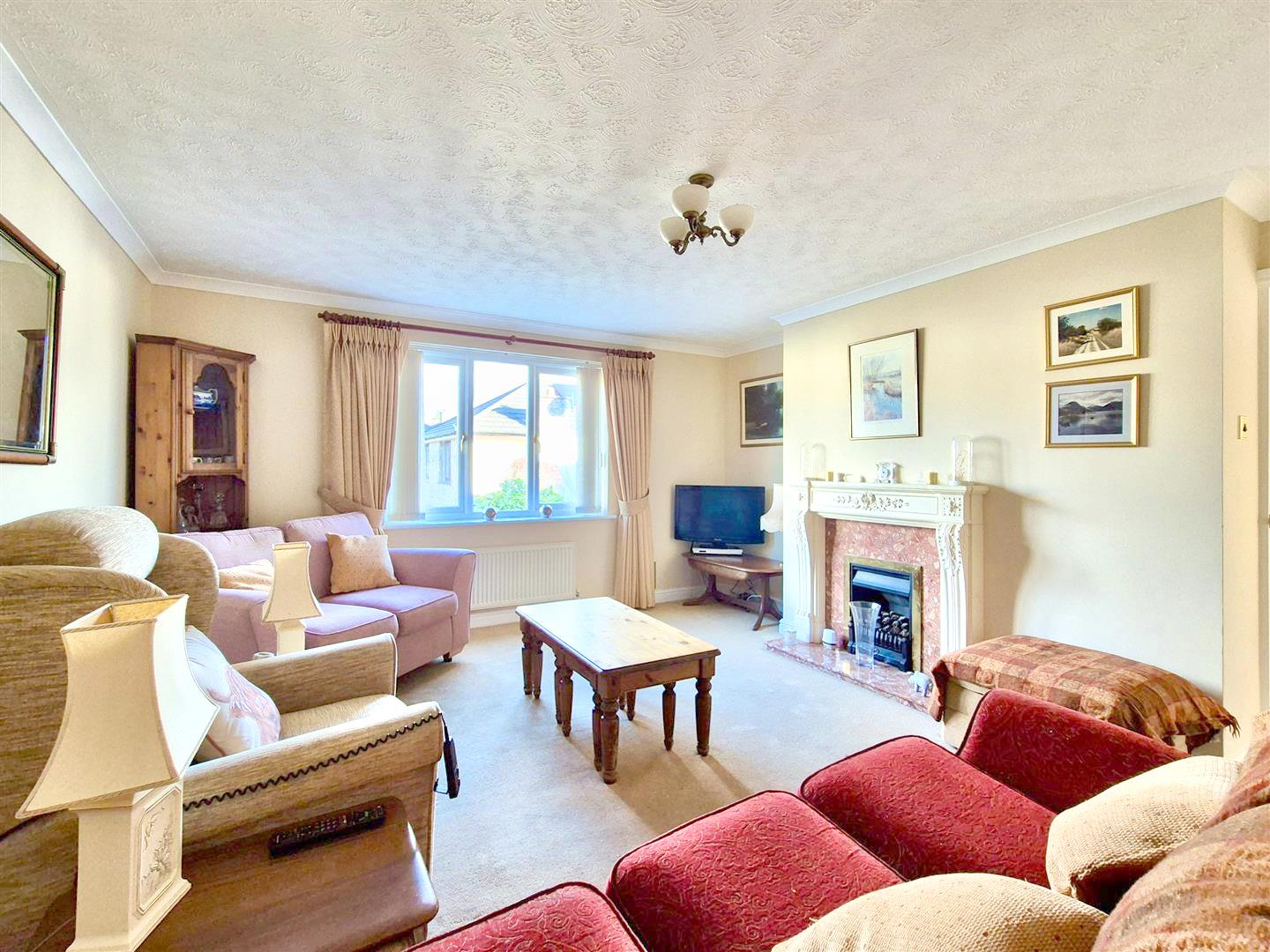 Gwendrona Close, Helston